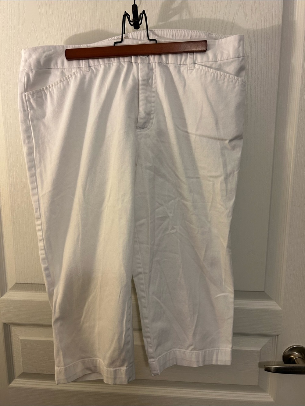 St. John’s Bay women’s white Caprice size 16